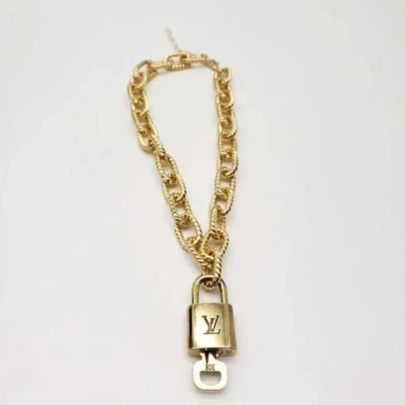 100%  Louis Vuitton Lock & Key with Unbranded Gold Plated Chain Necklace