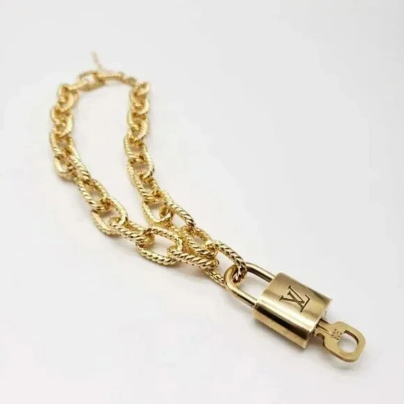 100%  Louis Vuitton Lock & Key with Unbranded Gold Plated Chain Necklace
