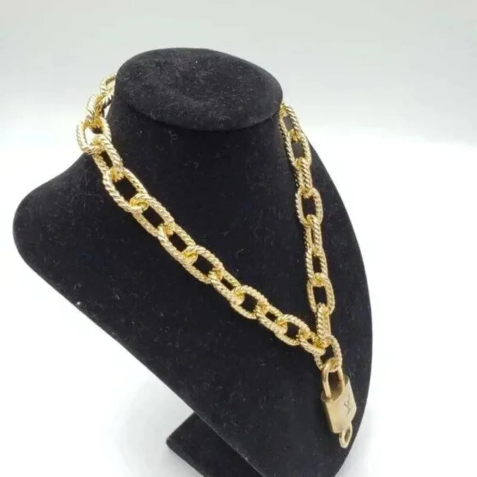 100%  Louis Vuitton Lock & Key with Unbranded Gold Plated Chain Necklace