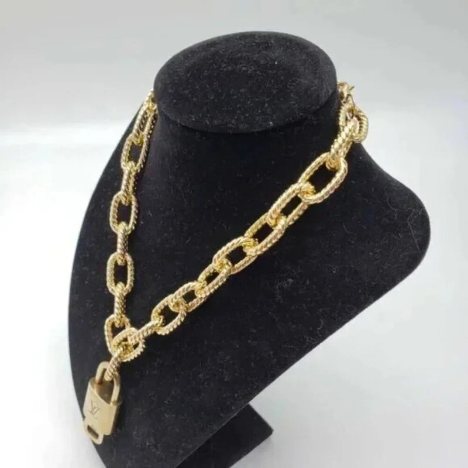 100%  Louis Vuitton Lock & Key with Unbranded Gold Plated Chain Necklace
