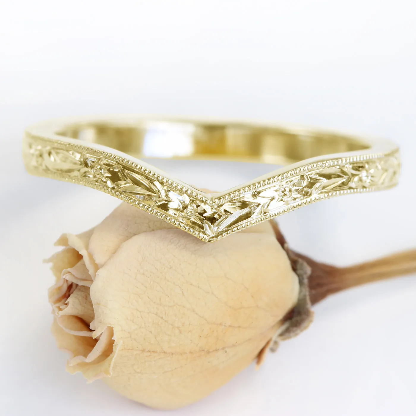 18ct Gold Orange Blossom Engraved Wishbone Wedding Ring