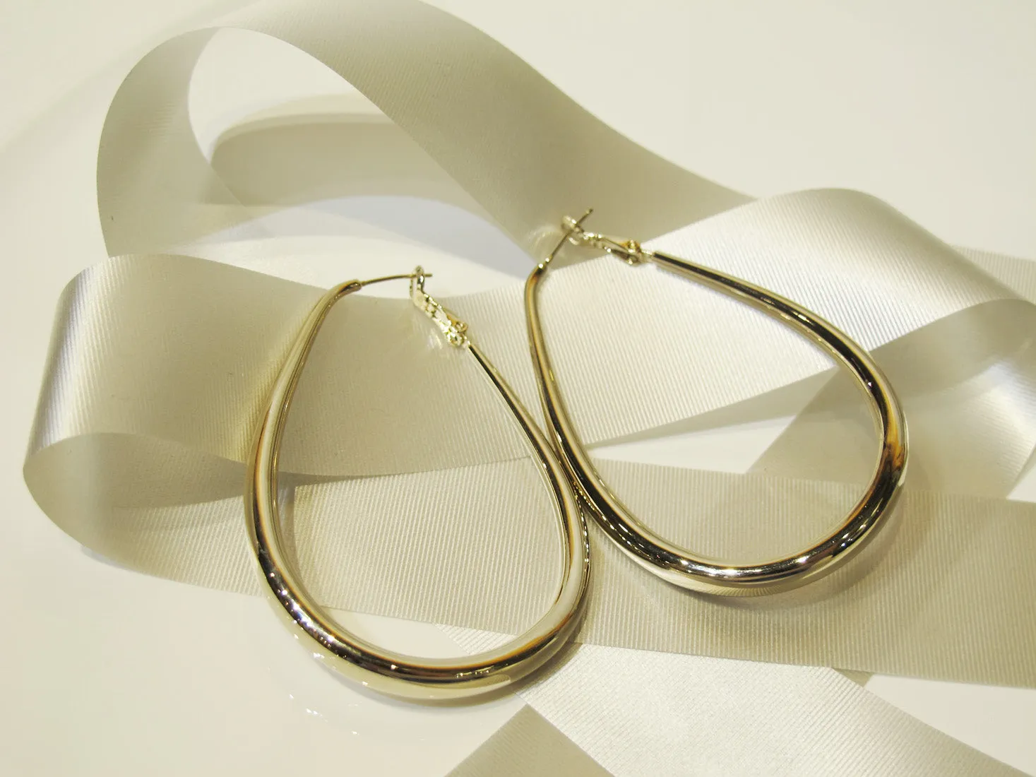 Elegant Bold Hoop Earrings