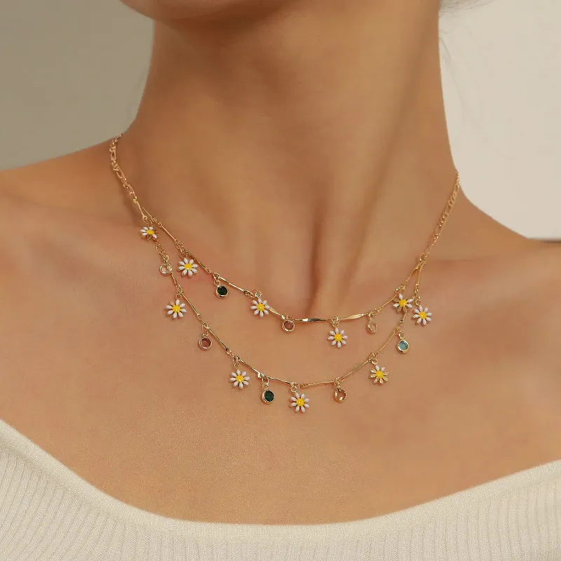 Fashionable Daisy Flower Pendant Necklace for Women