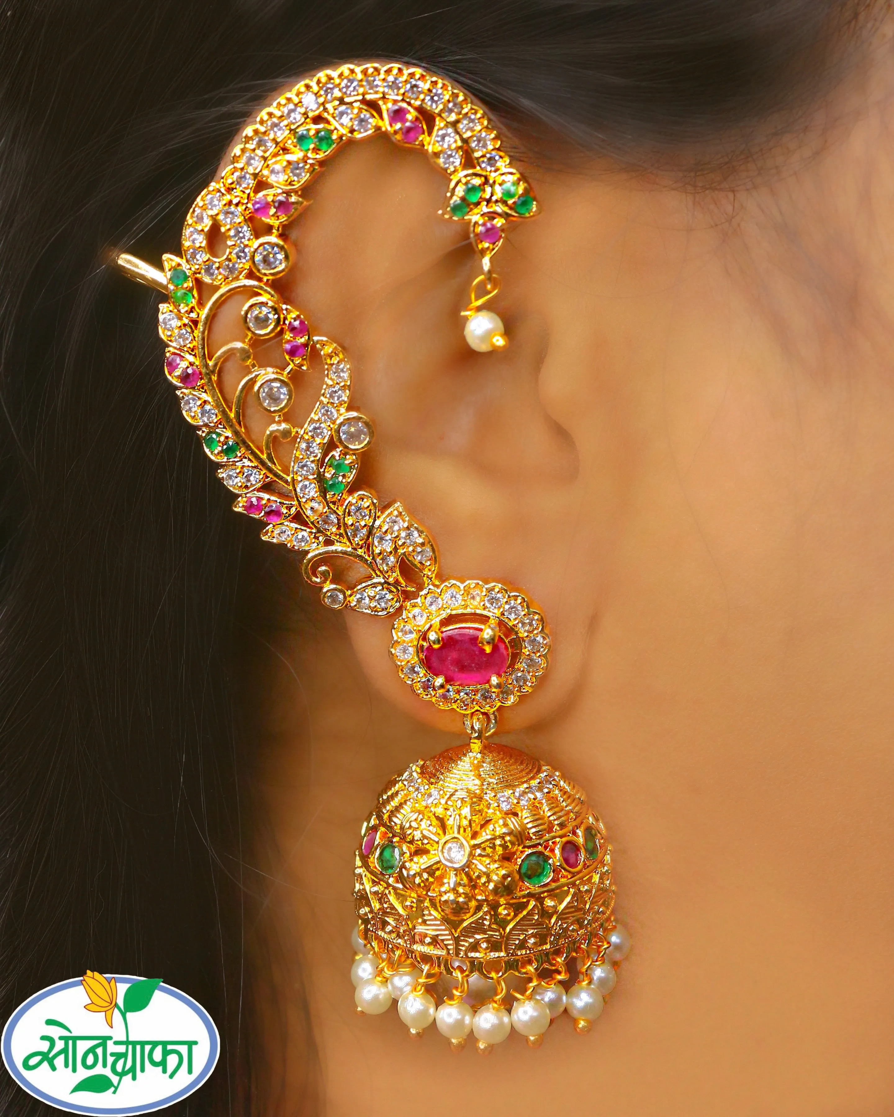 GLAMOROUS SPARKLE DIAMOND & PEARL EAR-CUFFS