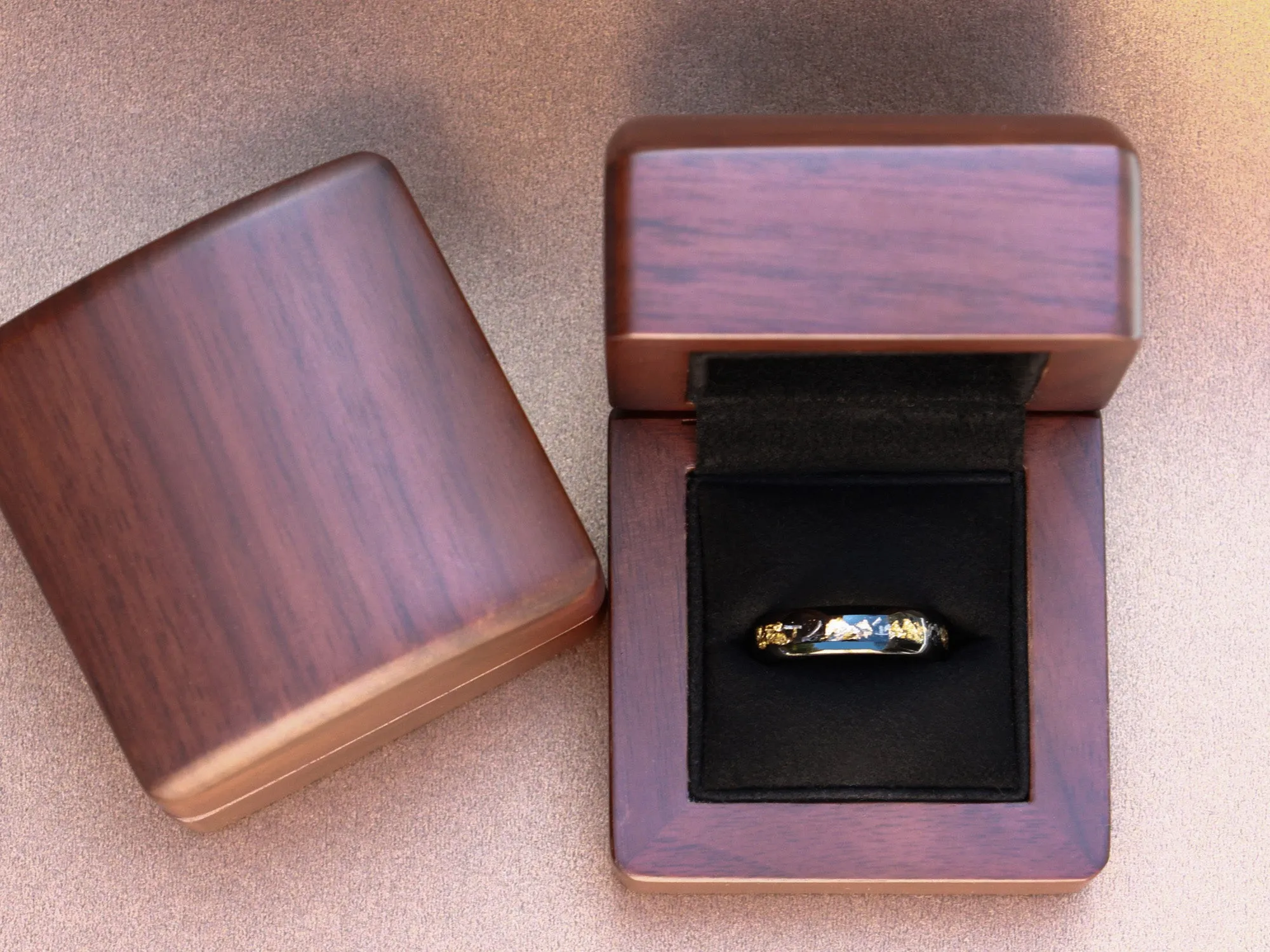 Gold Leaf & Meteorite Tungsten Ring, Polished Black with Sandstone Inlay - 6MM