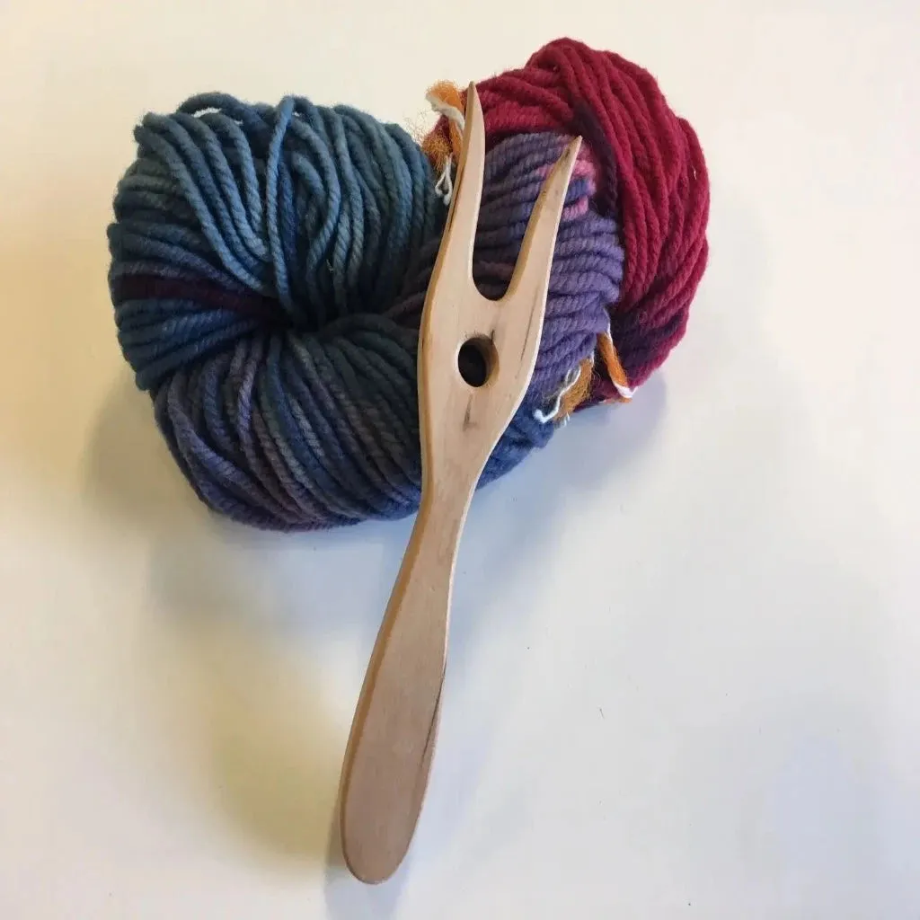 Knitting fork   yarn kit