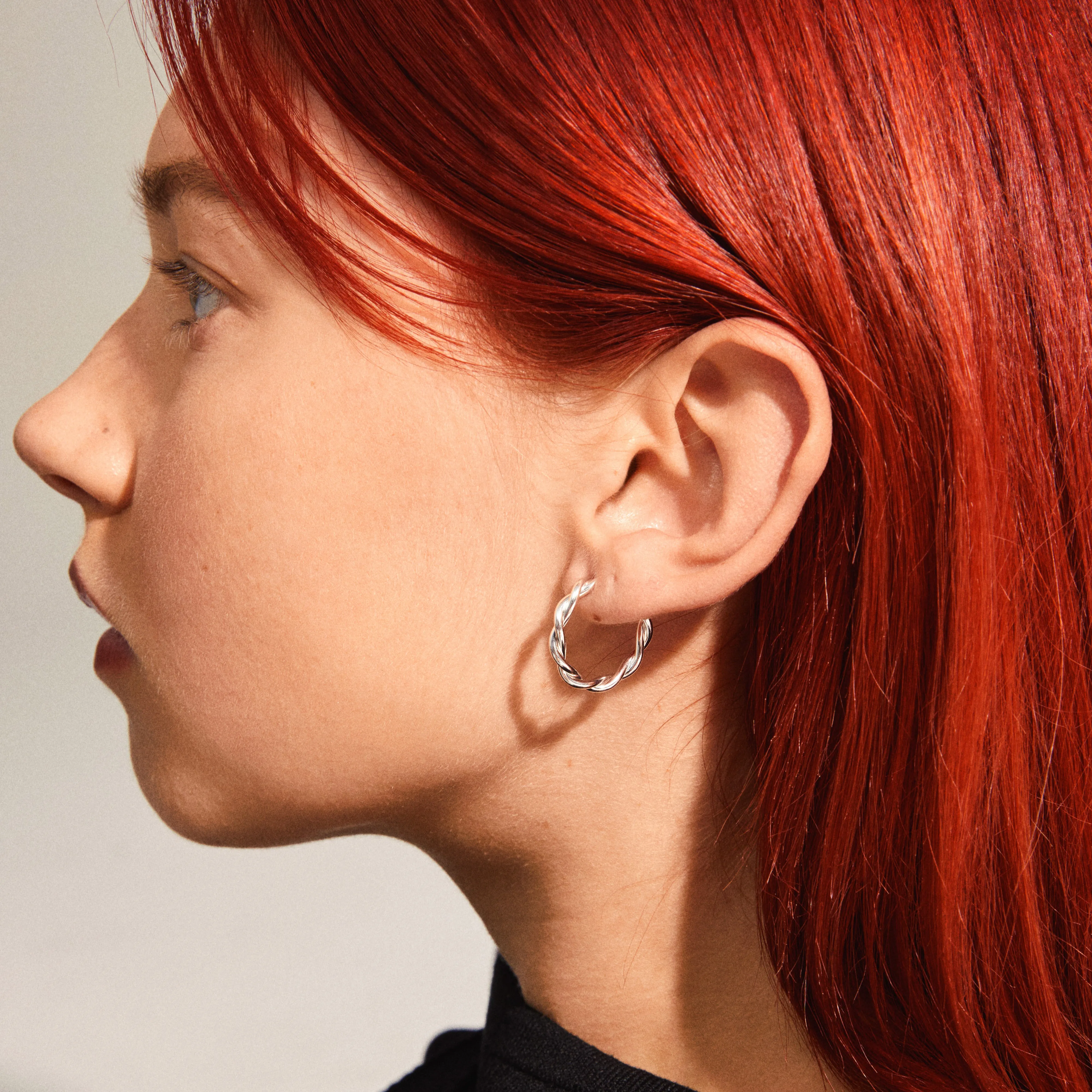 NAJA twisted hoop earrings silver-plated