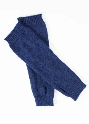 Pikki Mittens in Blue - A Stylish and Fashionable Choice