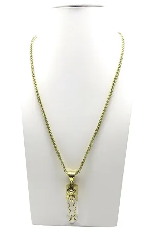 Quartz Flower Design Necklace