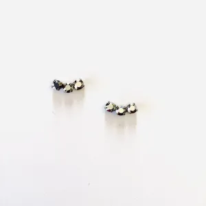 Simple Ear Crawler in Light Chrome