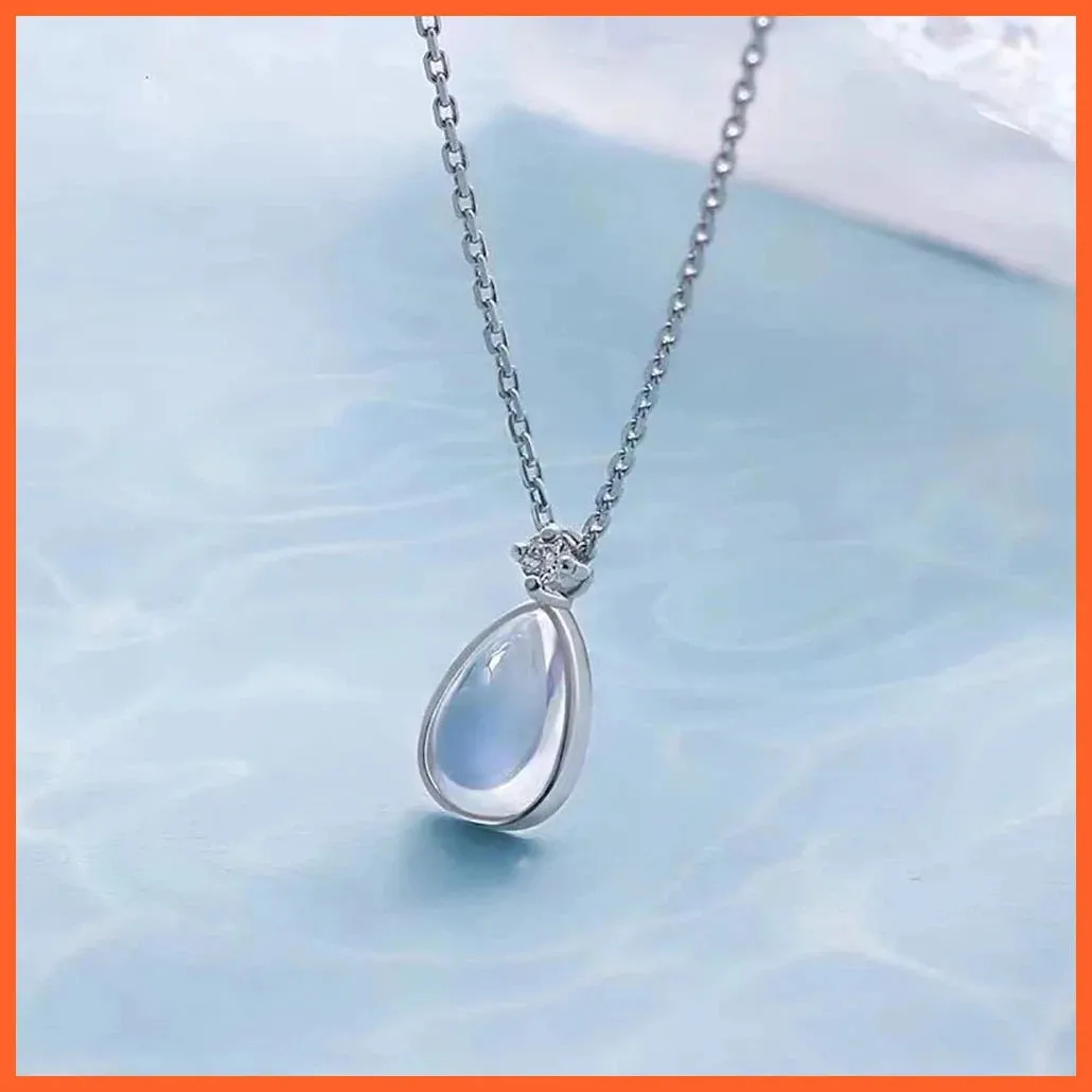 Thin Chain Dainty Teardrop Moonstone Pendant Necklace For Women