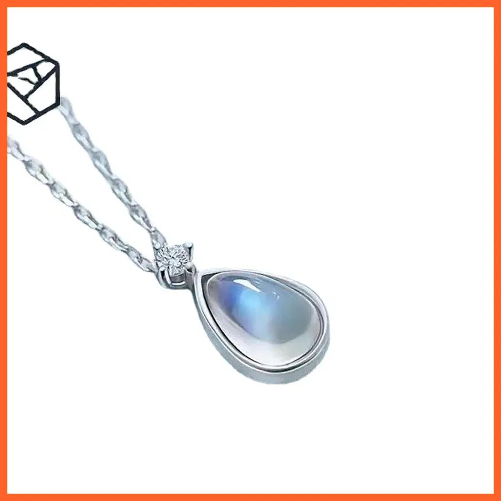 Thin Chain Dainty Teardrop Moonstone Pendant Necklace For Women