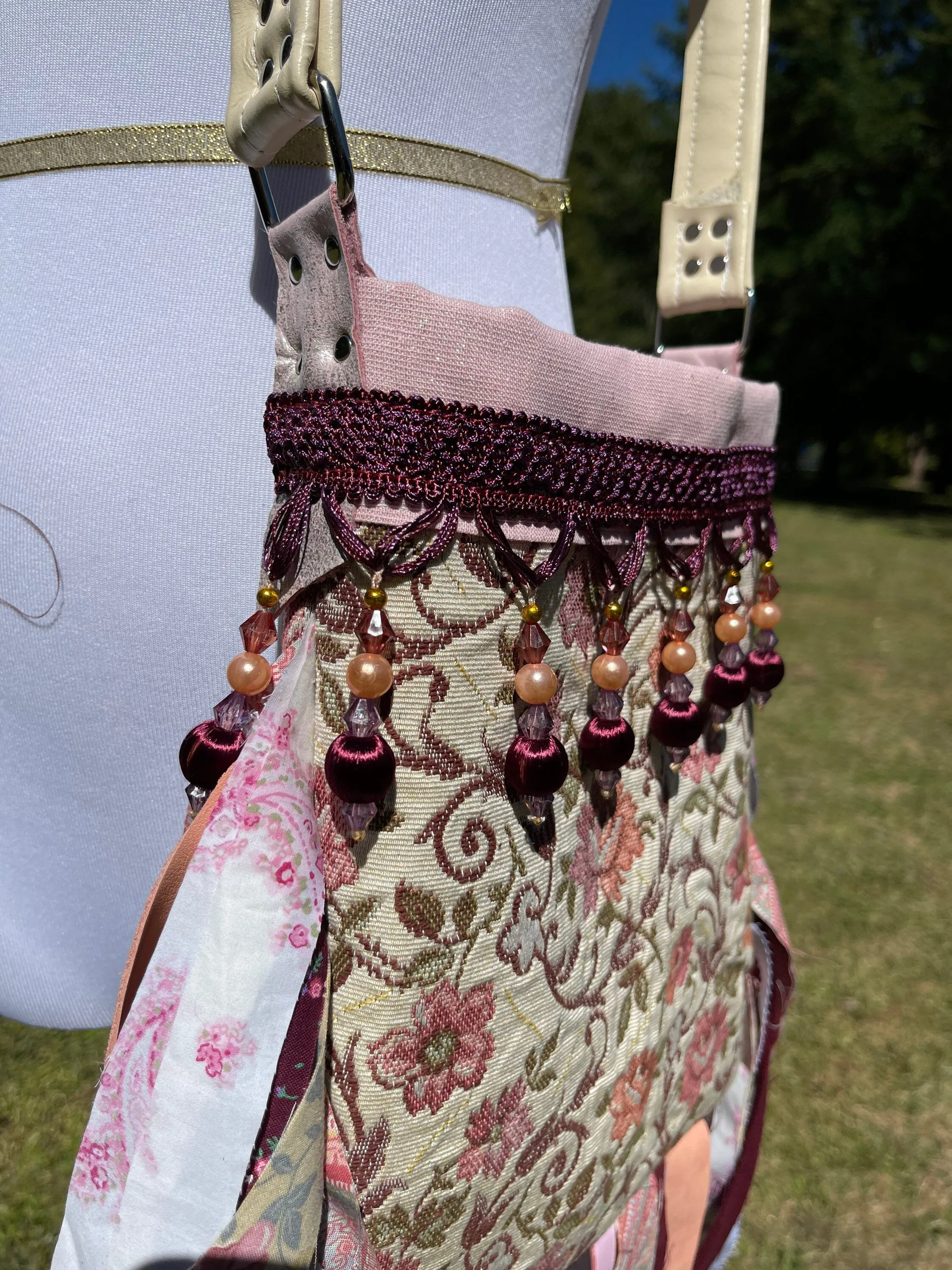 Vintage Vibes Fringe Purse, Festival Fringe Shoulder Bag, Hippie Handbag, Boho Chic Embellished purse