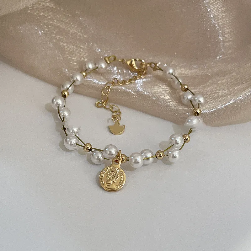Women's Fashionable Pearl Necklace
