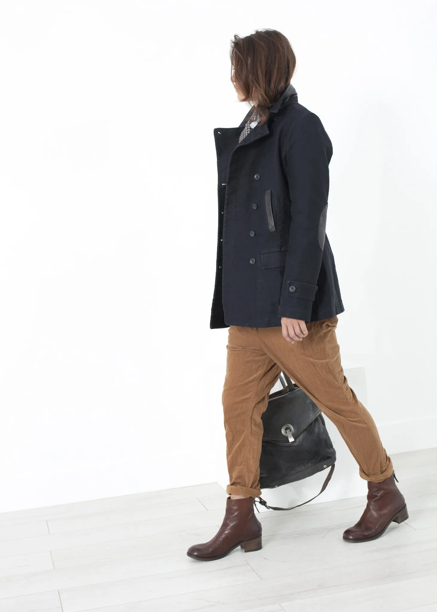 Zola Coat in Black - A Stylish and Fashionable Choice